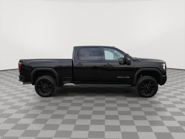 2024 GMC Sierra 2500HD 4WD Crew Cab Standard Bed AT4