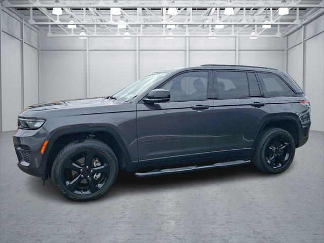 2023 Jeep Grand Cherokee Altitude 4x4 2023 Jeep Grand Cherokee Altitude 4x4