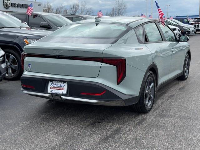 2025 Kia K4 LXS