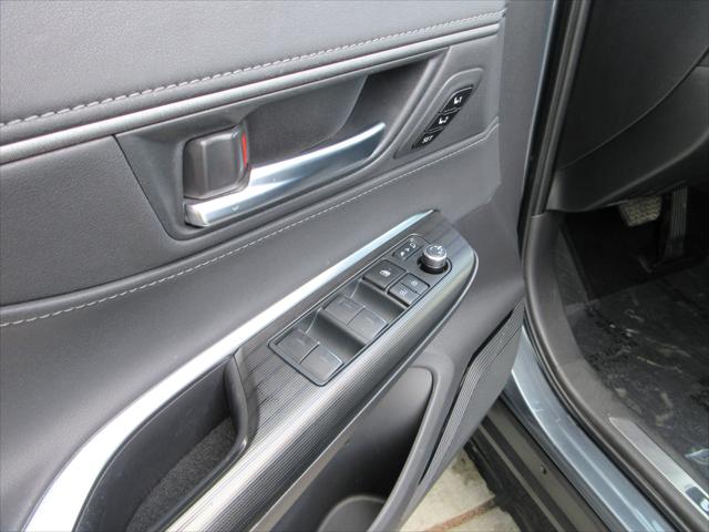 2024 Toyota Venza LE