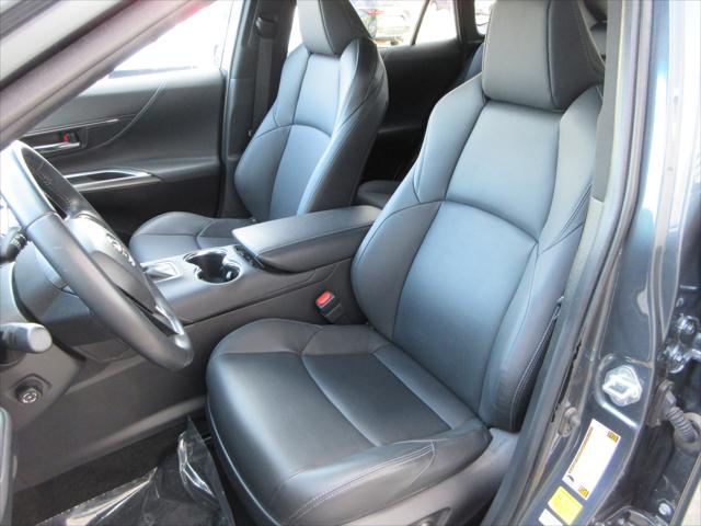 2024 Toyota Venza LE