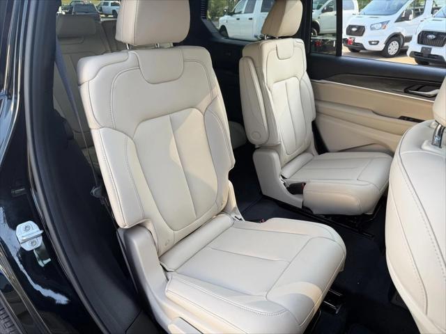 2026 Jeep Grand Cherokee Limited 4x2