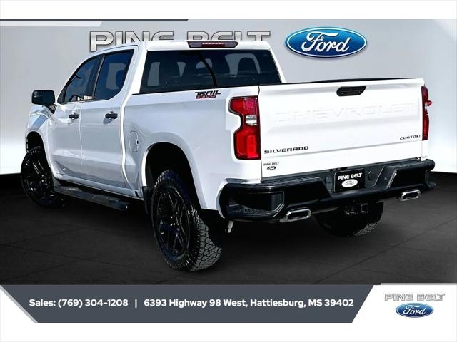 2022 Chevrolet Silverado 1500 4WD Crew Cab Short Bed Custom Trail Boss