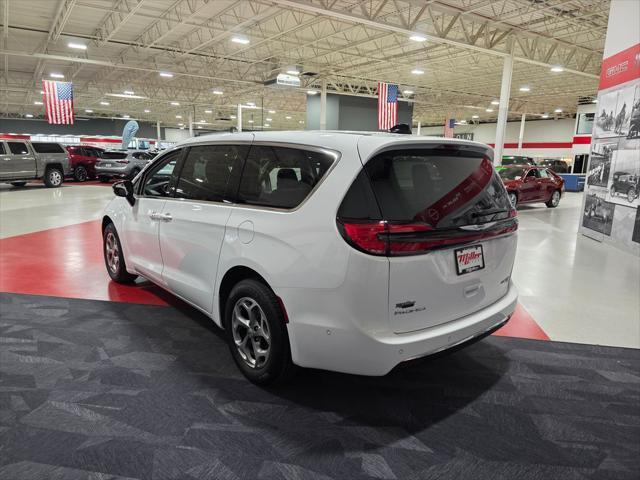 2024 Chrysler Pacifica Limited AWD