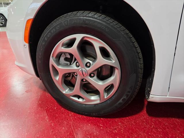 2024 Chrysler Pacifica Limited AWD