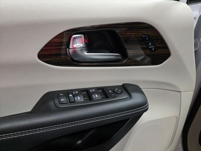 2024 Chrysler Pacifica Limited AWD