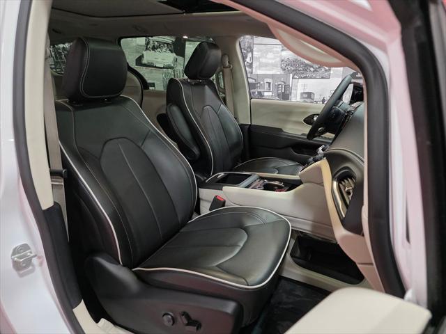 2024 Chrysler Pacifica Limited AWD