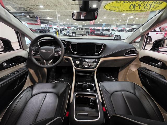 2024 Chrysler Pacifica Limited AWD