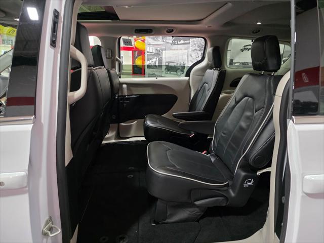 2024 Chrysler Pacifica Limited AWD
