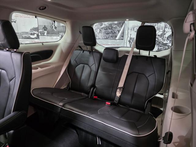 2024 Chrysler Pacifica Limited AWD