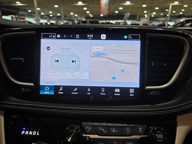 2024 Chrysler Pacifica Limited AWD