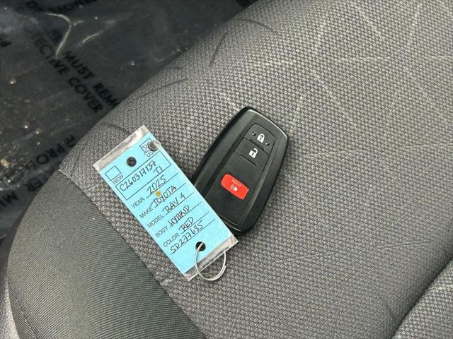 2025 Toyota RAV4 Hybrid XLE