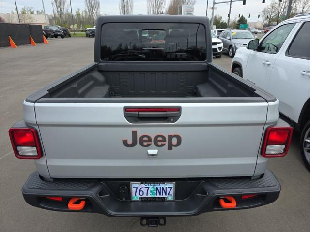 2022 Jeep Gladiator Sport