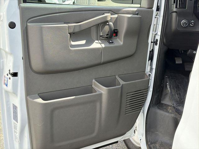 2026 GMC Savana Cargo 2500 Regular Wheelbase, Work Van, RWD