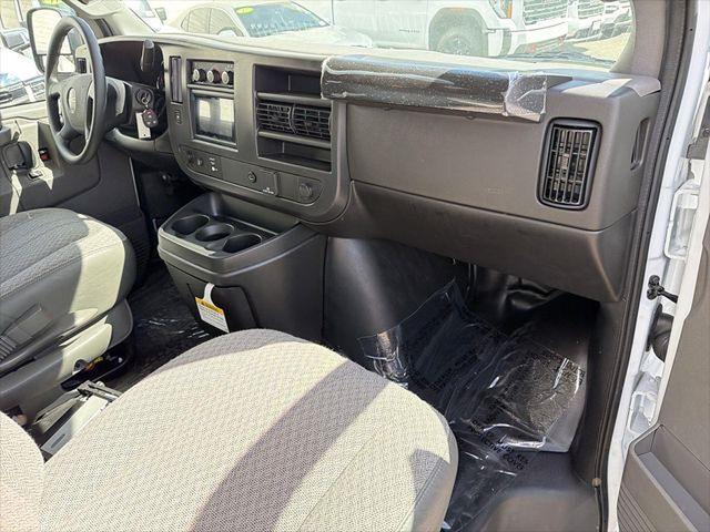 2026 GMC Savana Cargo 2500 Regular Wheelbase, Work Van, RWD