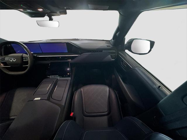 2026 INFINITI QX80 LUXE AWD