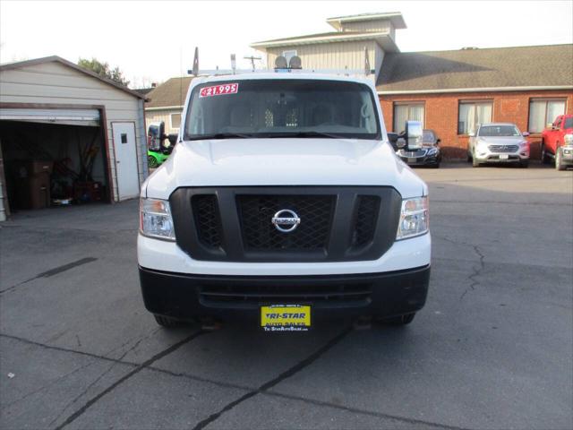 2017 Nissan 3500 S V8