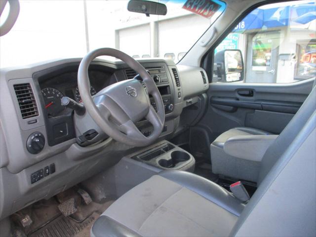2017 Nissan 3500 S V8