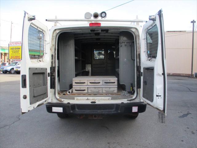 2017 Nissan 3500 S V8