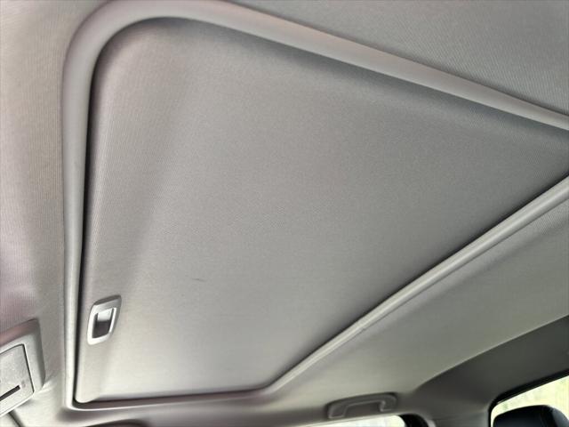 2024 Nissan Frontier Crew Cab SL 4x2