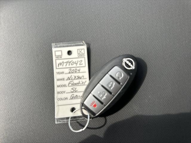 2024 Nissan Frontier Crew Cab SL 4x2