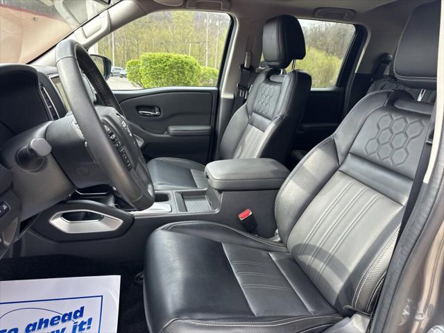 2024 Nissan Frontier Crew Cab SL 4x2
