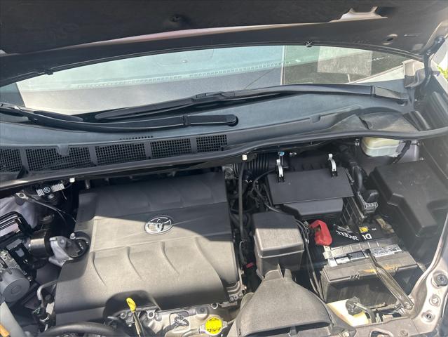 2015 Toyota Sienna XLE MINIVAN 4D