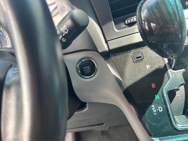 2015 Toyota Sienna XLE MINIVAN 4D