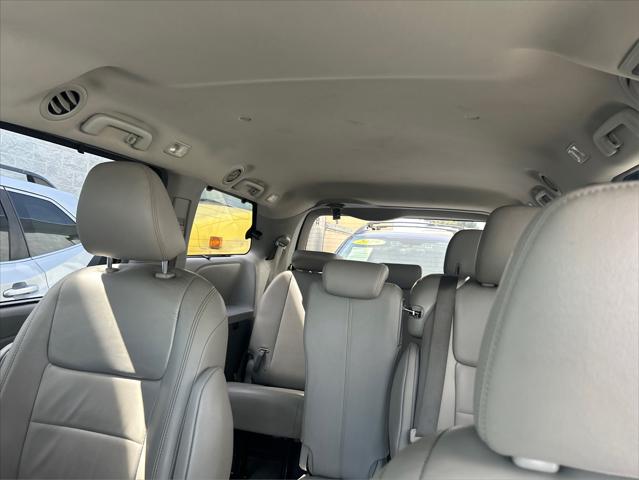 2015 Toyota Sienna XLE MINIVAN 4D
