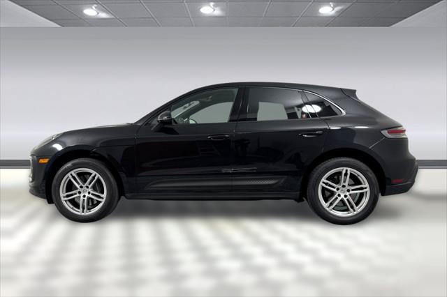 2024 Porsche Macan Unknown