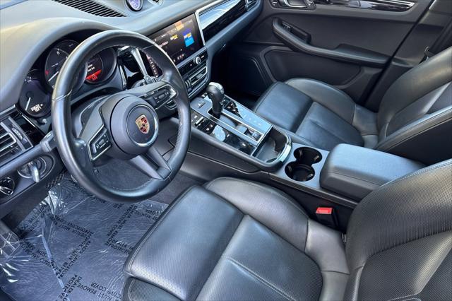 2024 Porsche Macan Unknown
