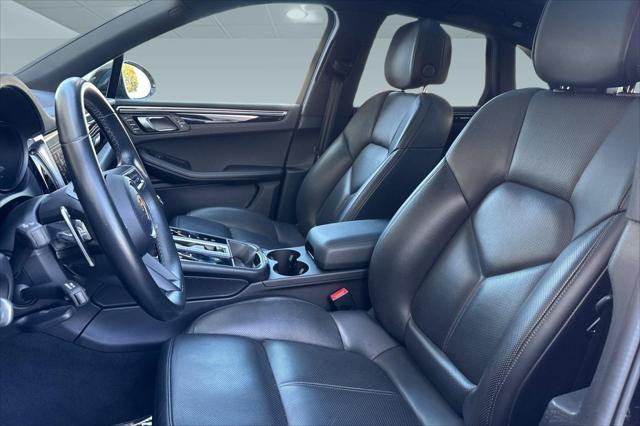 2024 Porsche Macan Unknown