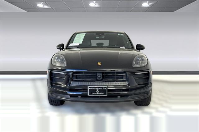 2024 Porsche Macan Unknown