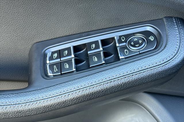 2024 Porsche Macan Unknown