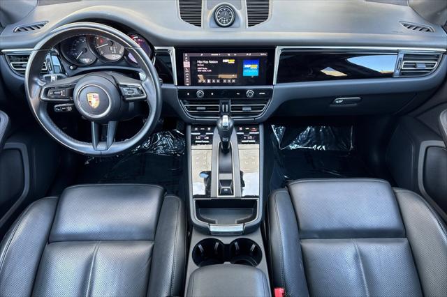 2024 Porsche Macan Unknown