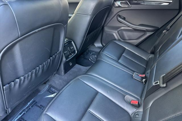 2024 Porsche Macan Unknown