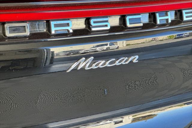 2024 Porsche Macan Unknown