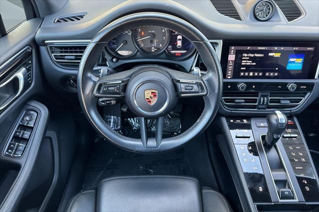 2024 Porsche Macan Unknown