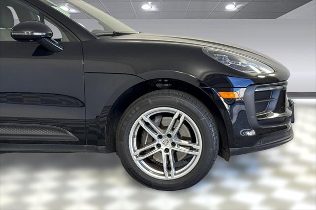 2024 Porsche Macan Unknown