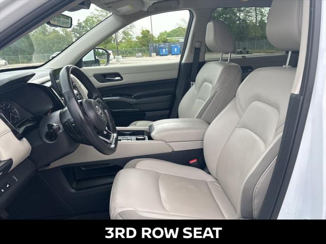 2025 Nissan Pathfinder SL 4WD