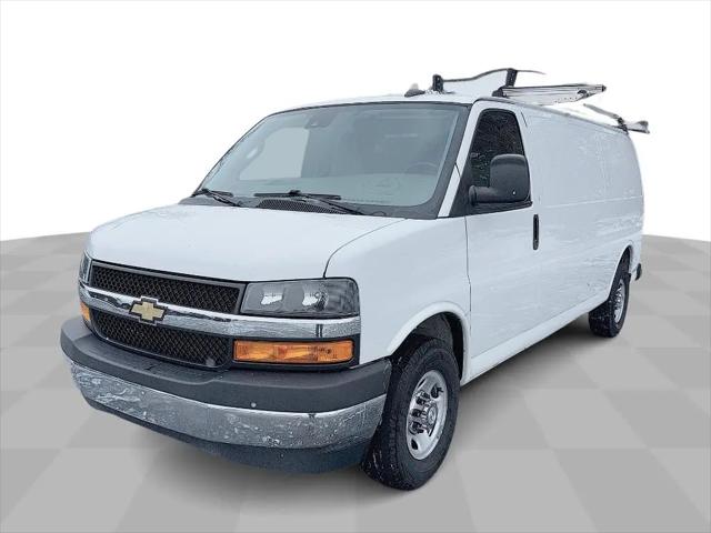 2022 Chevrolet Express Cargo Van RWD 3500 Extended Wheelbase WT for sale in Painesville, OH