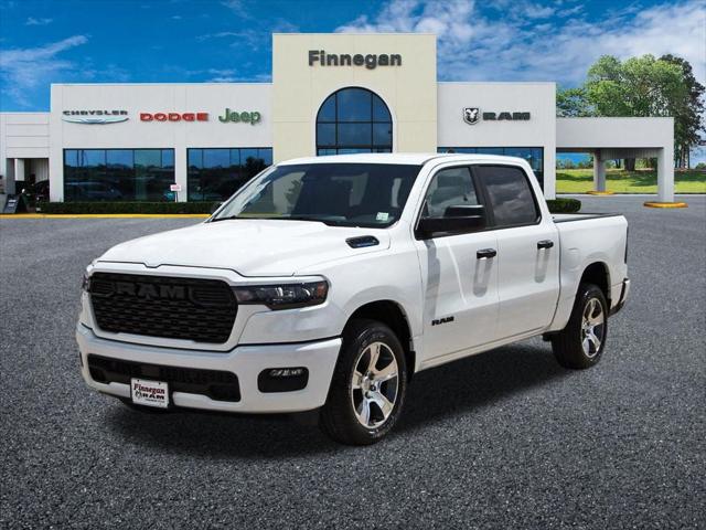 2026 RAM 1500 RAM 1500 EXPRESS CREW CAB 4X2 57 BOX