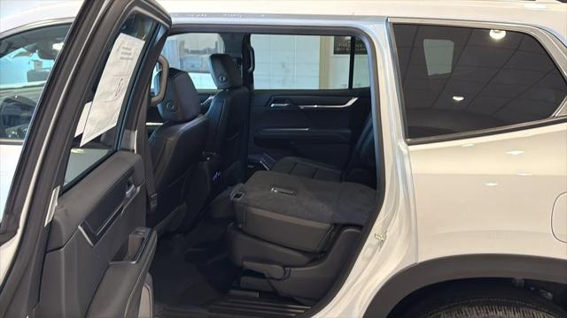 2026 GMC Acadia Elevation AWD