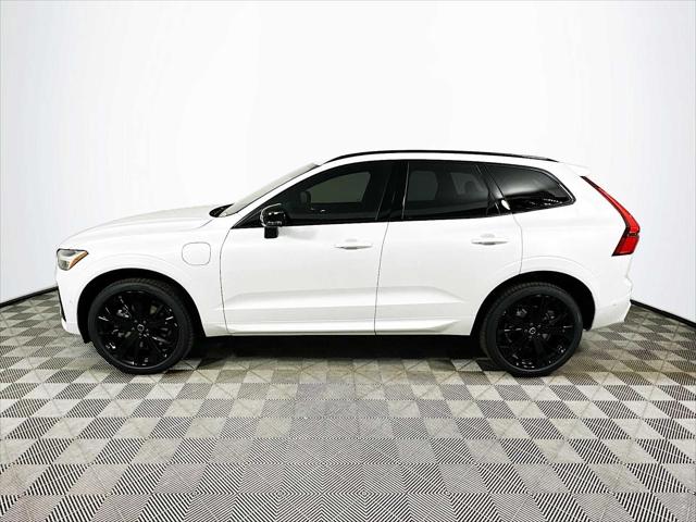 2026 Volvo XC60 Plug-In Hybrid Black Edition Ultra, T8 AWD Electric/Gasoline, Dark