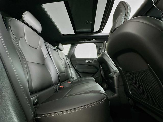 2026 Volvo XC60 Plug-In Hybrid Black Edition Ultra, T8 AWD Electric/Gasoline, Dark