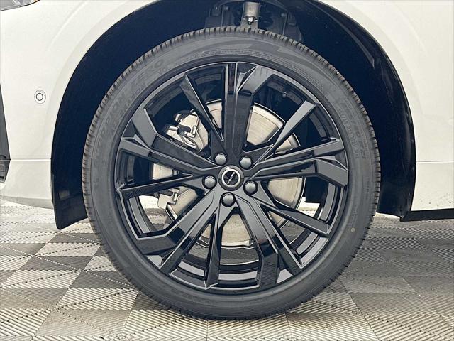 2026 Volvo XC60 Plug-In Hybrid Black Edition Ultra, T8 AWD Electric/Gasoline, Dark
