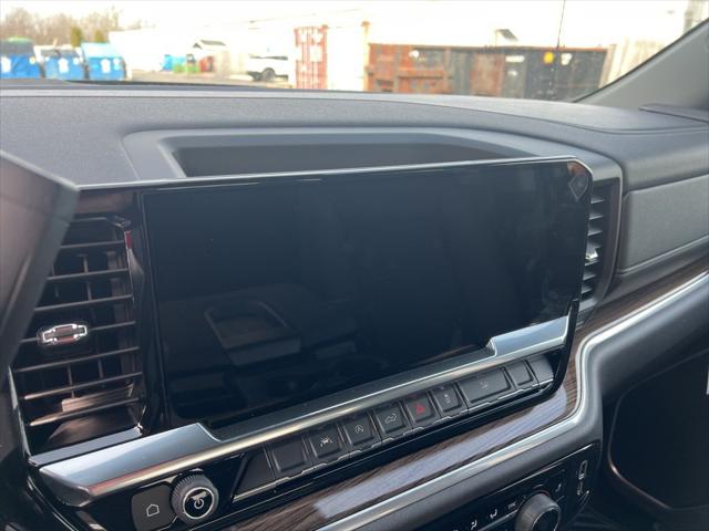 2026 Chevrolet Silverado 1500 4WD Crew Cab Short Bed LT with 2FL