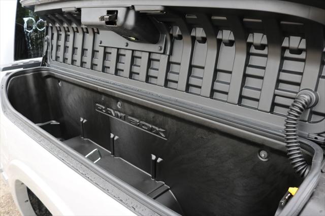 2026 Ram 1500 Tungsten Crew Cab 4x4 5'7" Box
