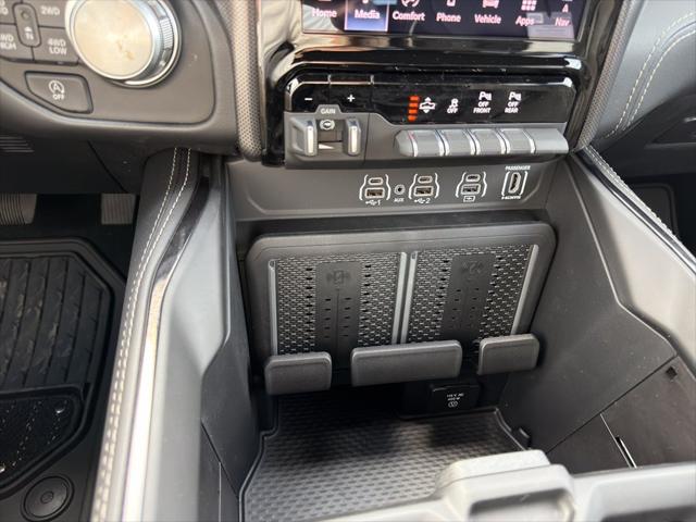 2026 Ram 1500 Limited Crew Cab 4x4 5'7" Box