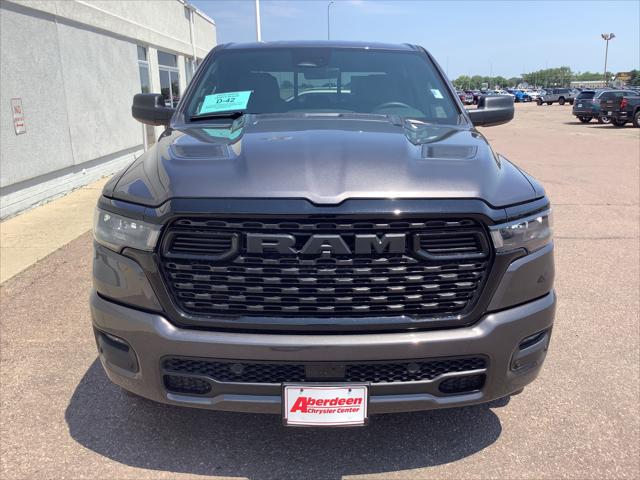 2026 RAM 1500 RAM 1500 EXPRESS CREW CAB 4X4 57 BOX
